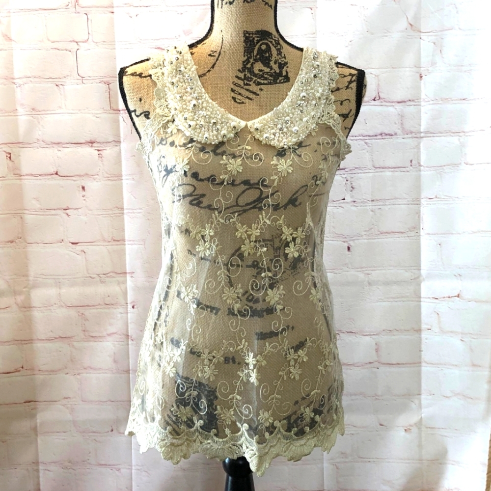 Elegante Lace Blouse